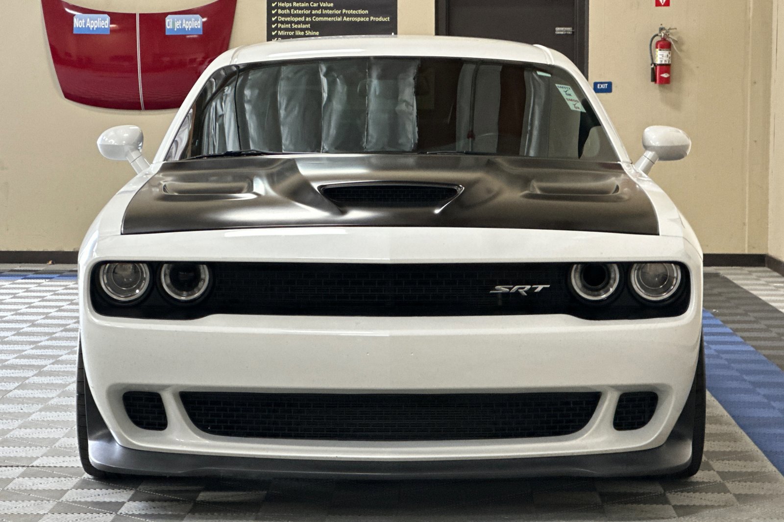 Used 2015 Dodge Challenger SRT Hellcat image 9