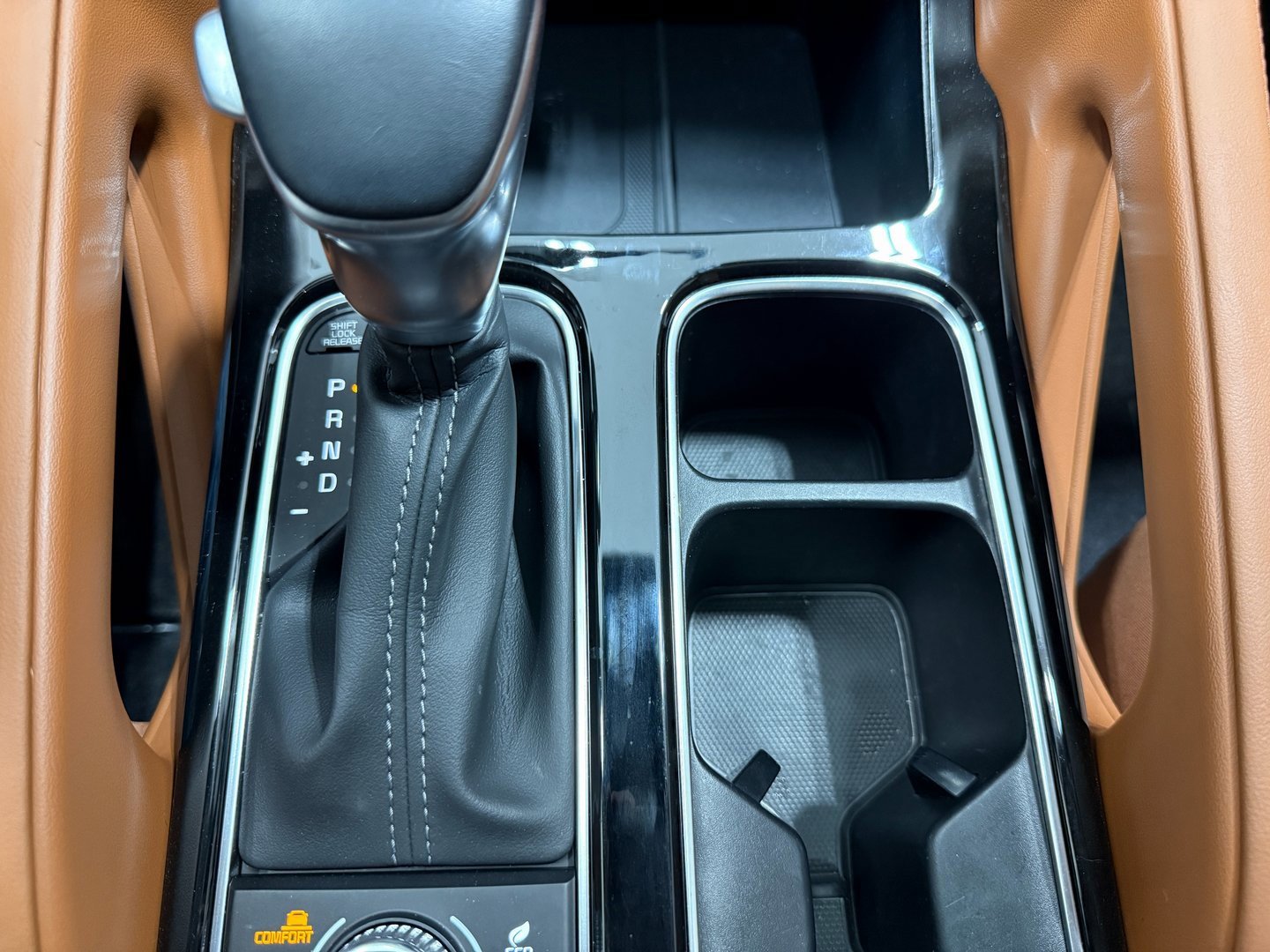 Used 2025 Kia Telluride SX X-Line image 14