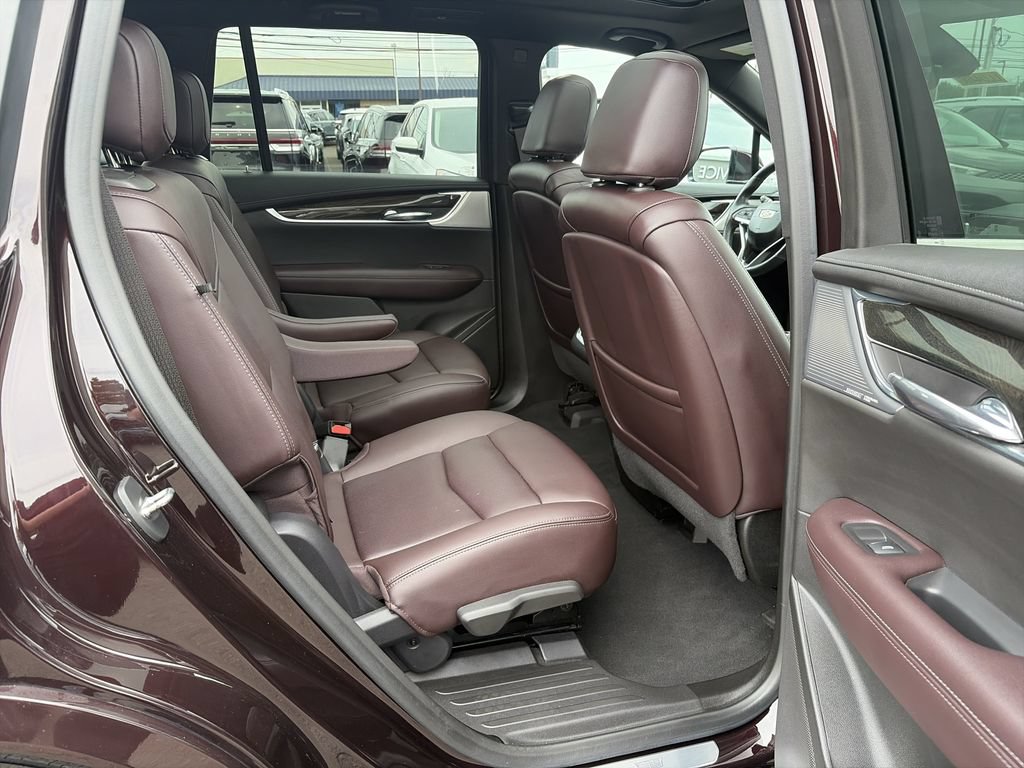 Used 2021 Cadillac XT6 Premium Luxury AWD/4WD image 15