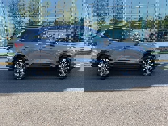 Certified 2025 Ford Escape Platinum image 9