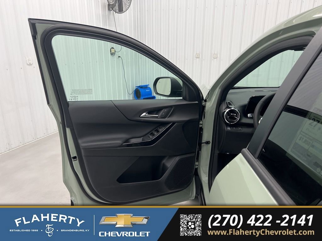 New 2026 Chevrolet Equinox LT image 8