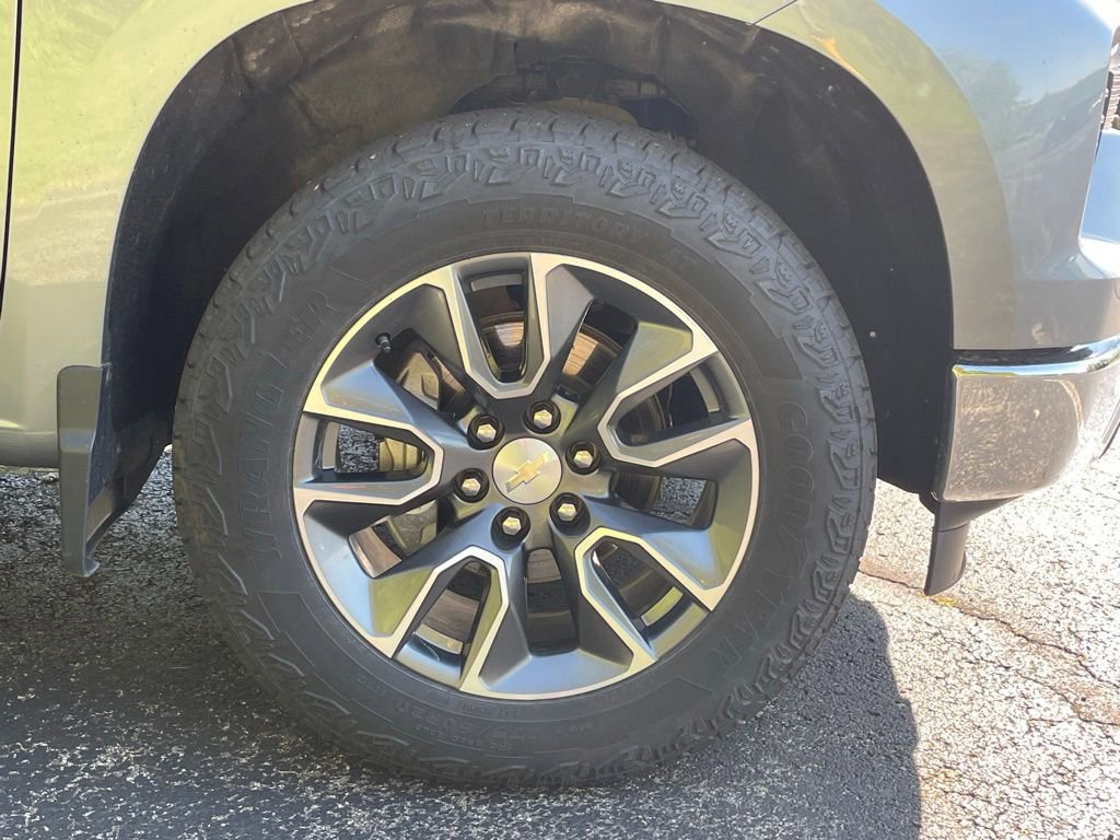 Certified 2023 Chevrolet Silverado 1500 LT AWD/4WD image 10