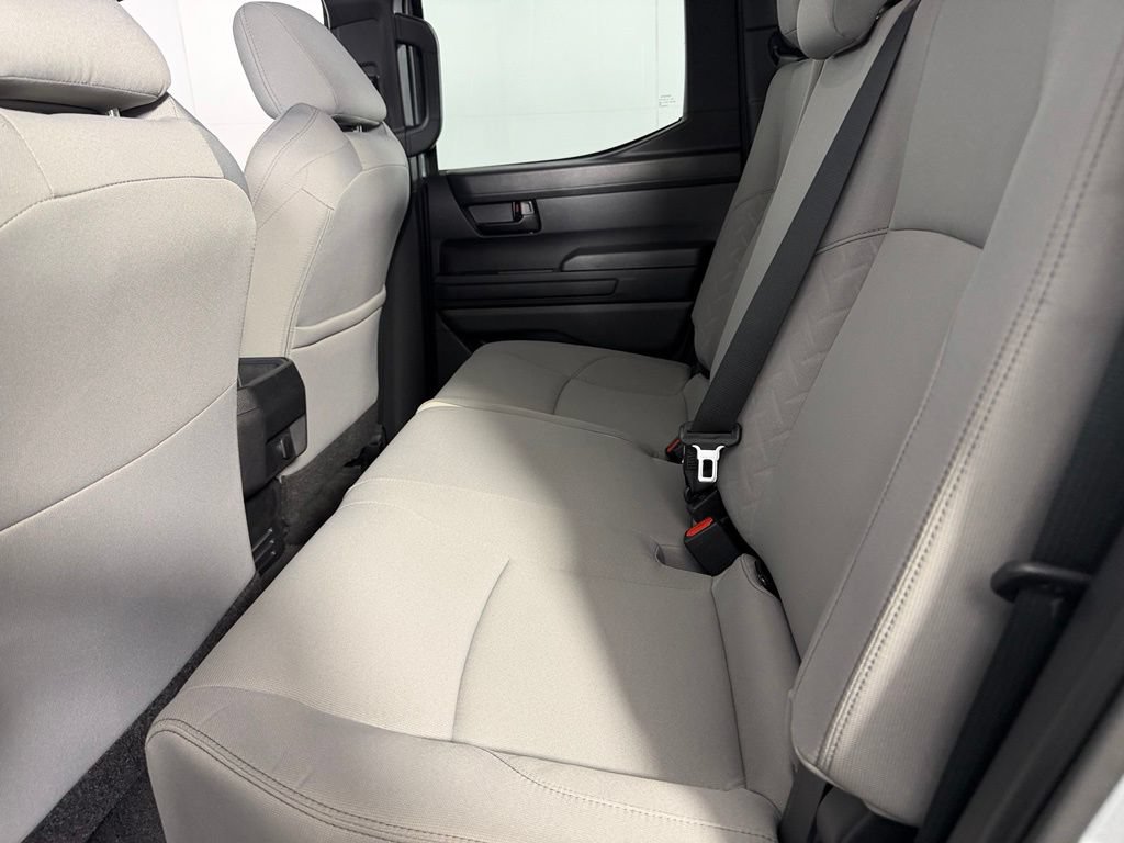 Used 2025 Toyota Tacoma SR5 AWD/4WD image 25