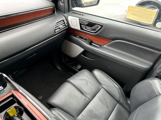 Used 2024 Lincoln Navigator Reserve image 25