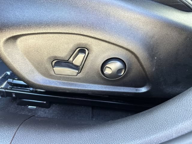 Used 2022 Jeep Renegade Limited AWD/4WD image 16