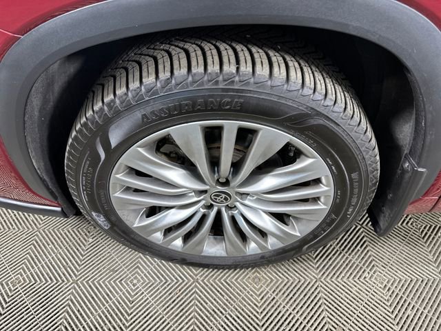 Used 2022 Toyota Highlander Platinum image 10