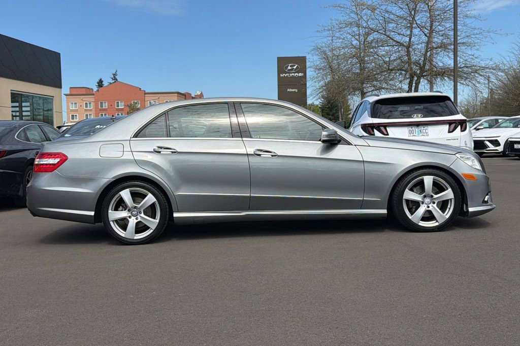 Used 2011 Mercedes-Benz E 350 Sedan image 3