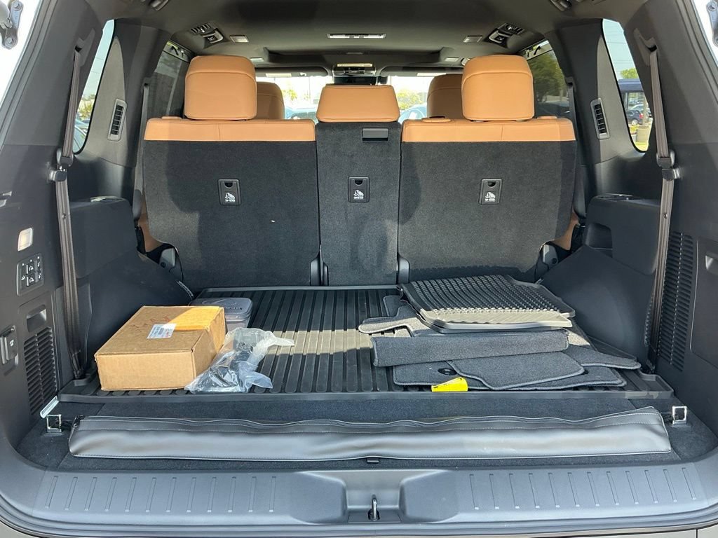 Certified 2026 Lexus LX 600 4WD w/ Accessory Package (2T) image 20