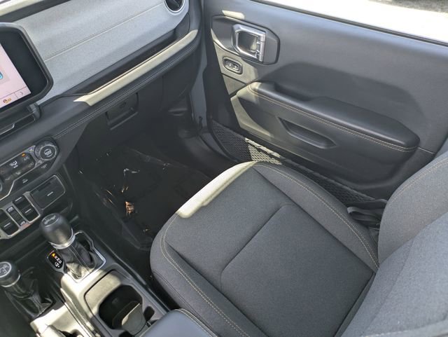 Used 2025 Jeep Wrangler Unlimited Sahara image 16