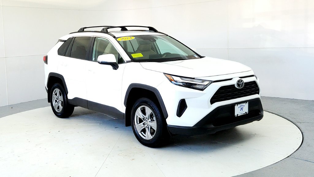 Used 2024 Toyota RAV4 XLE w/ Convenience Package AWD/4WD image 7