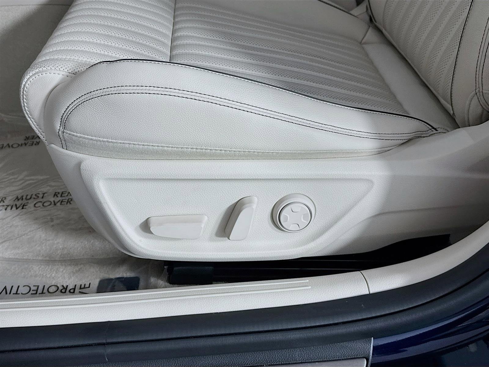 Used 2026 Genesis G70 2.5T Prestige image 22