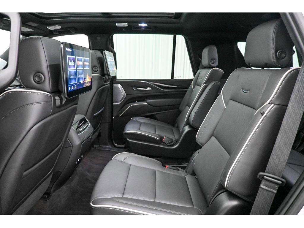 Certified 2024 Cadillac Escalade Sport w/ LPO, ONYX Package image 20