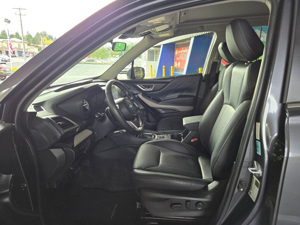 Used 2024 Subaru Forester Limited image 12
