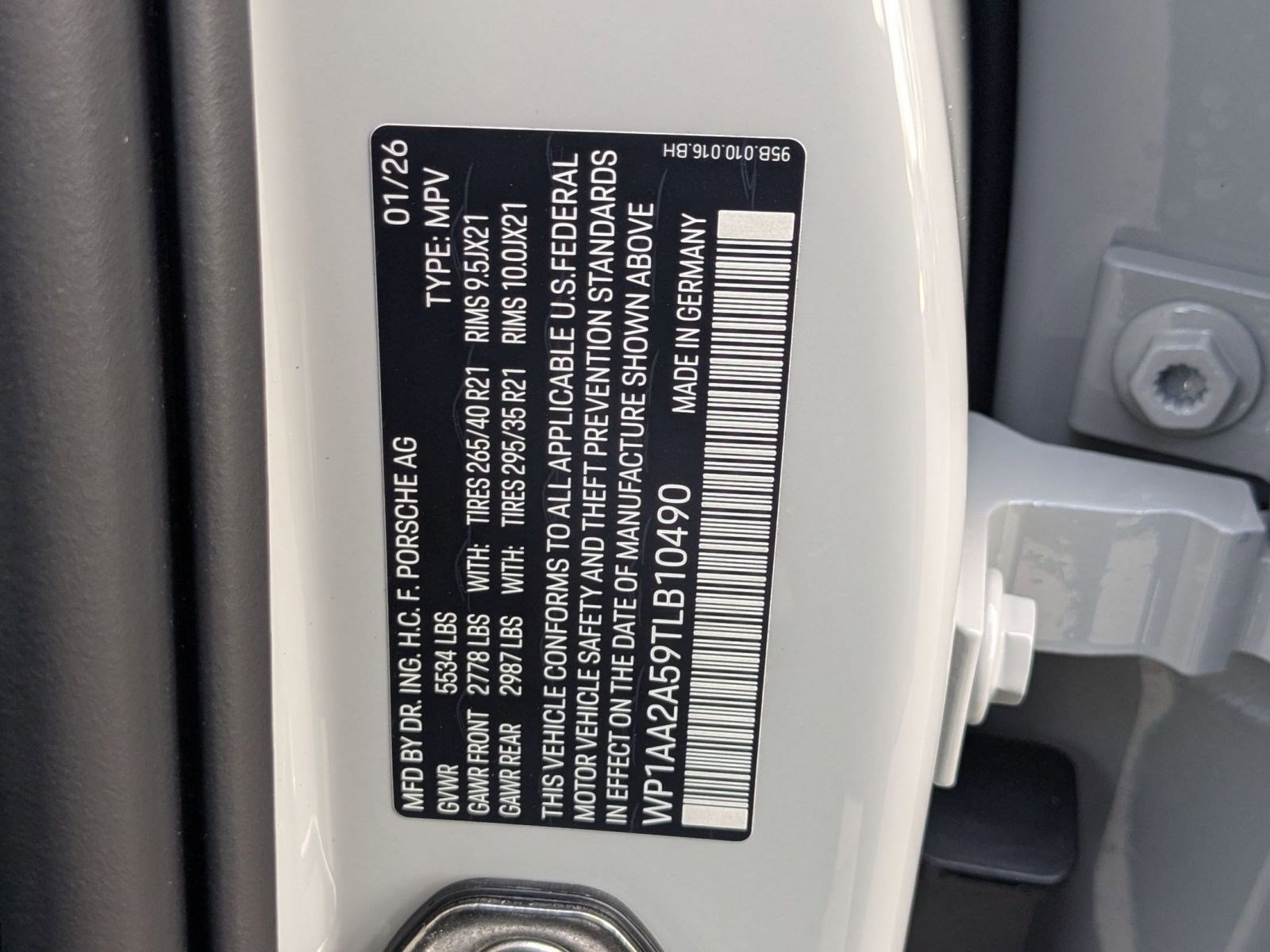 New 2026 Porsche Macan image 30