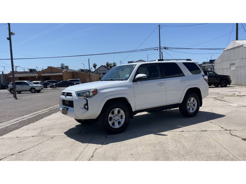 Used 2022 Toyota 4Runner SR5 Premium w/ Moonroof Package AWD/4WD image 7