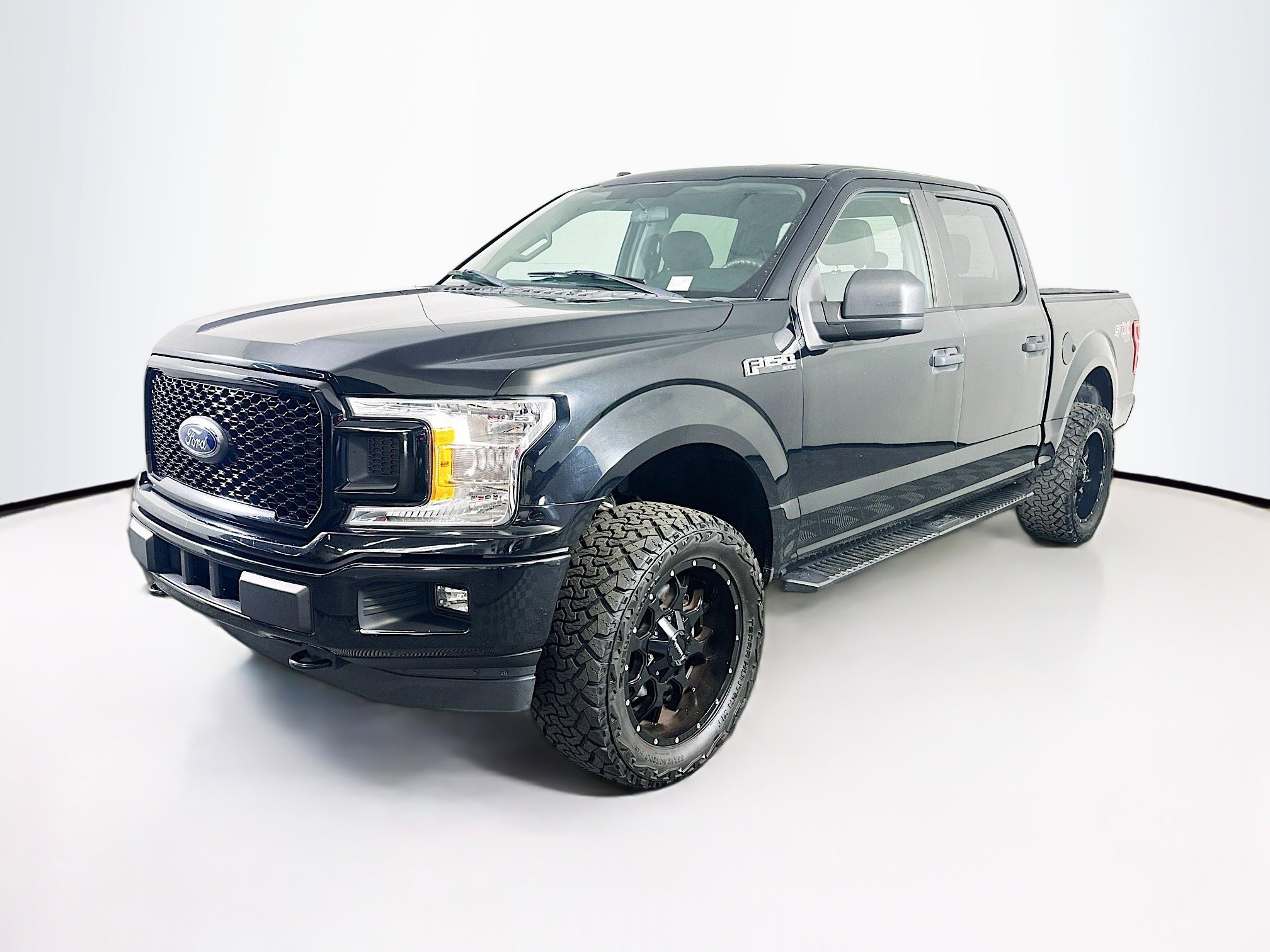 Used 2018 Ford F150 XL w/ Equipment Group 101A Mid AWD/4WD image 3