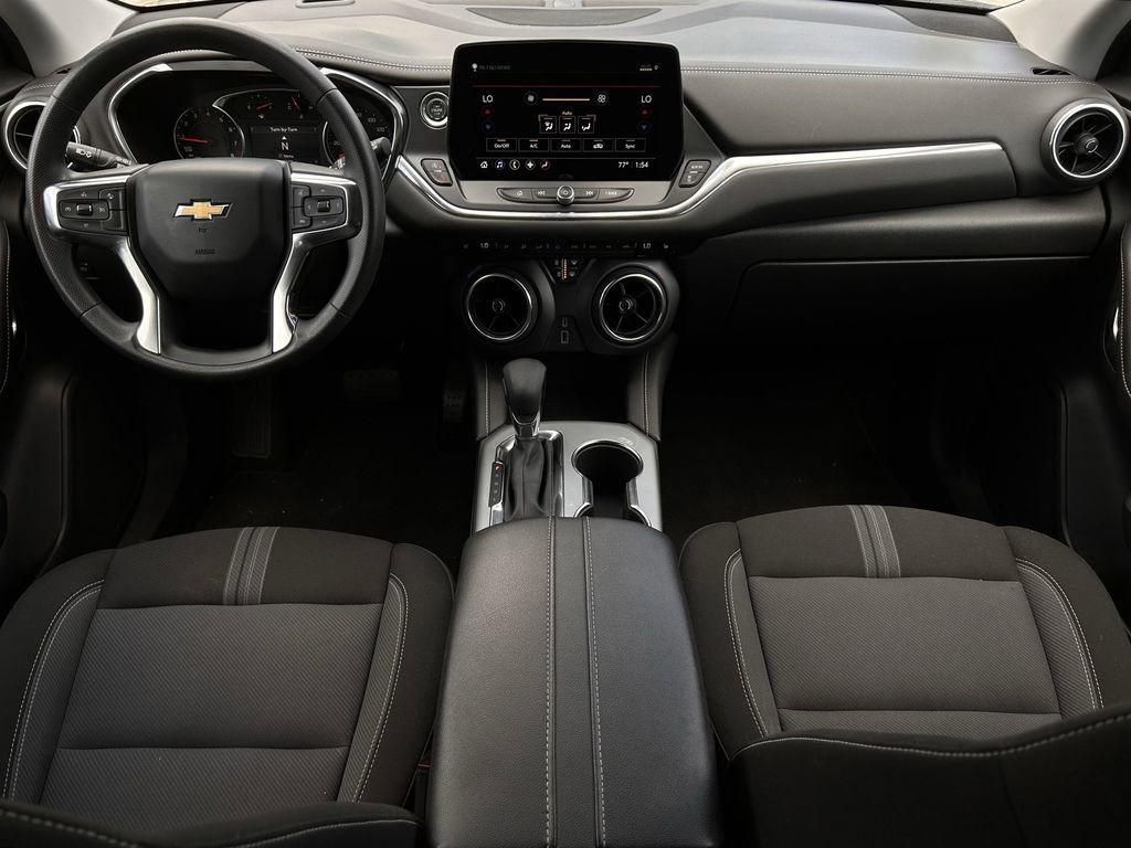 Used 2025 Chevrolet Blazer LT image 11