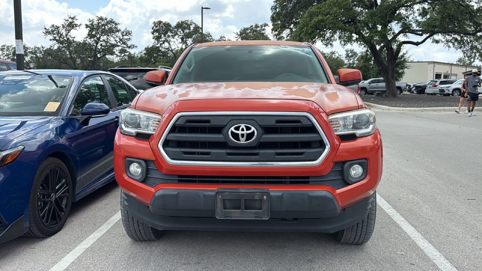 Used 2017 Toyota Tacoma SR5 w/ Tow Package AWD/4WD image 2
