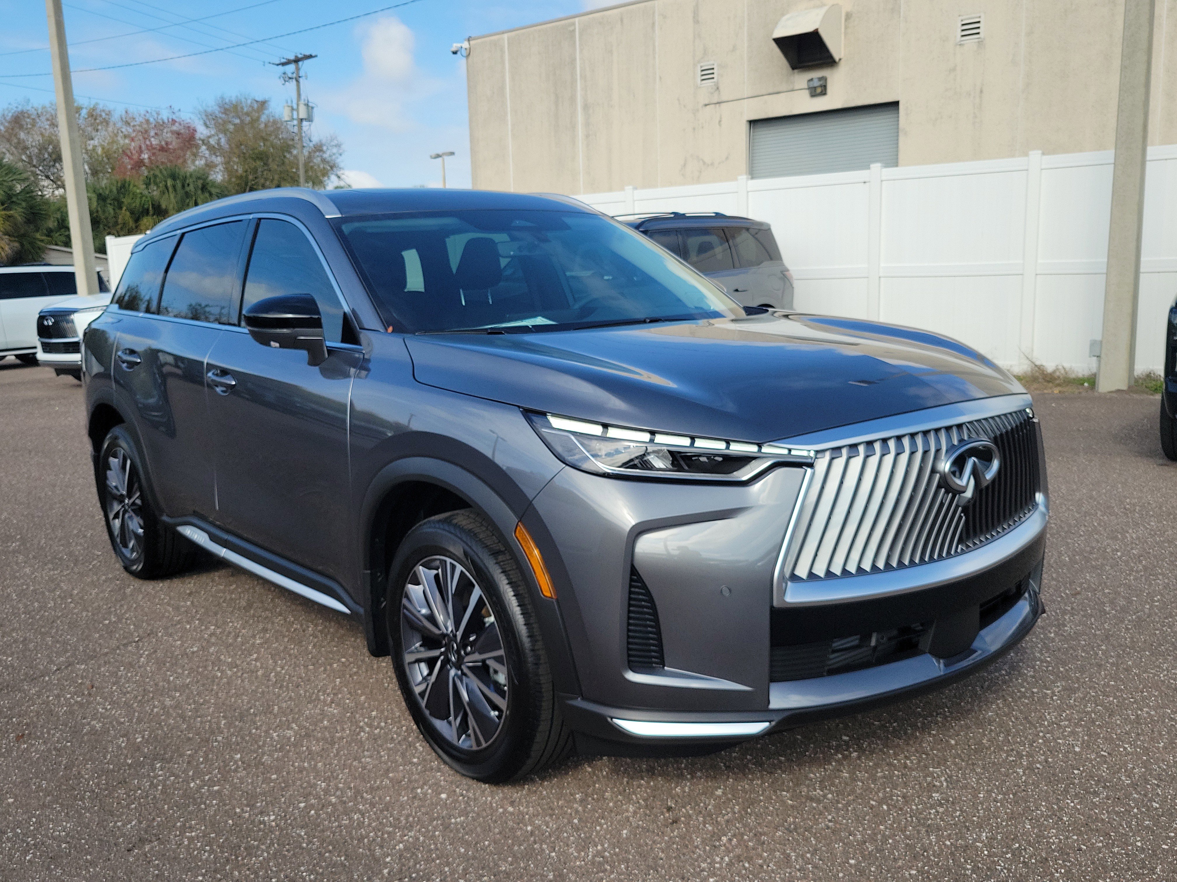 New 2026 INFINITI QX60 Luxe w/ Cargo Package image 2