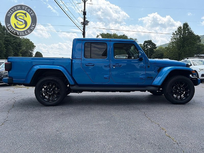 Used 2023 Jeep Gladiator Overland AWD/4WD image 7