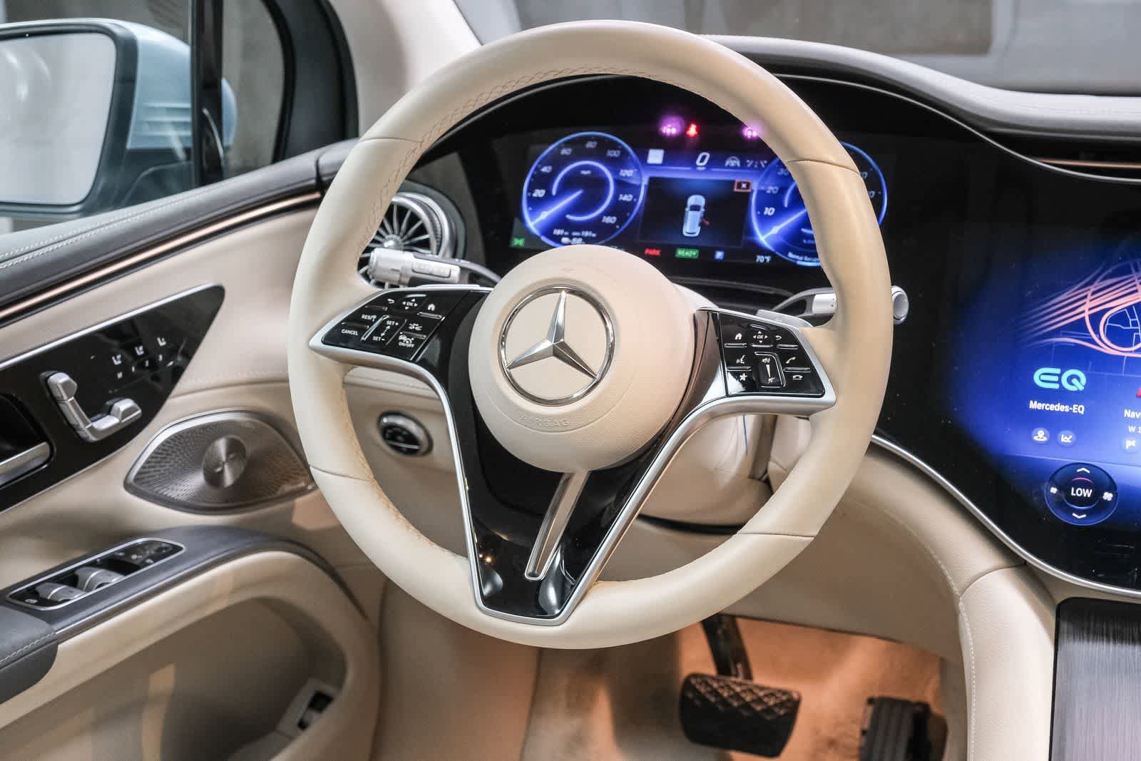 Certified 2023 Mercedes-Benz EQS 580 4MATIC SUV image 17