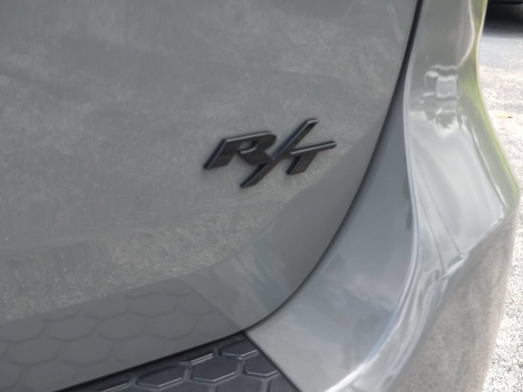 Used 2022 Dodge Durango R/T w/ Blacktop Package AWD/4WD image 10