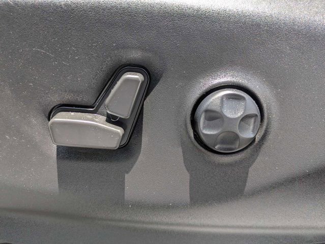 Used 2022 Chrysler Pacifica Limited w/ Uconnect Theater Family Group FWD image 22