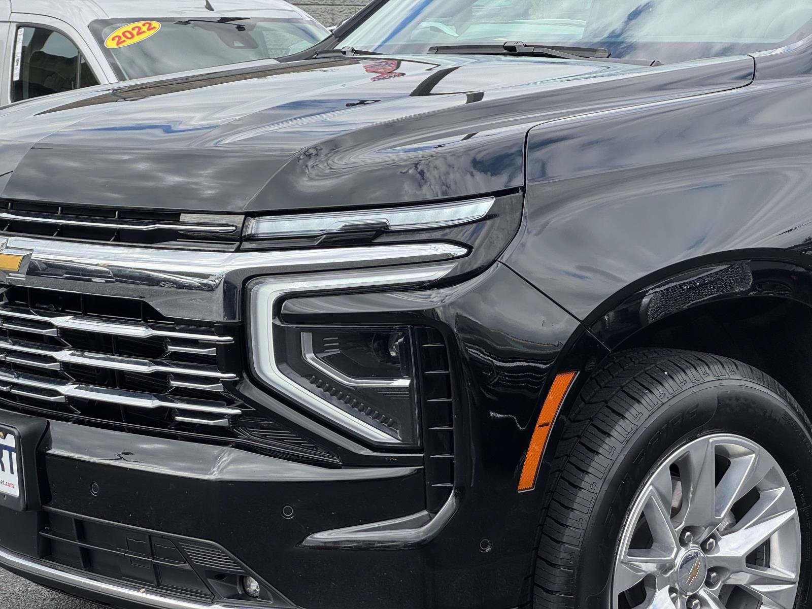 Used 2025 Chevrolet Suburban Premier AWD/4WD image 26