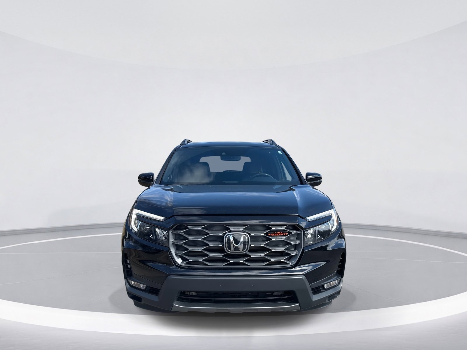 Used 2023 Honda Passport TrailSport image 2