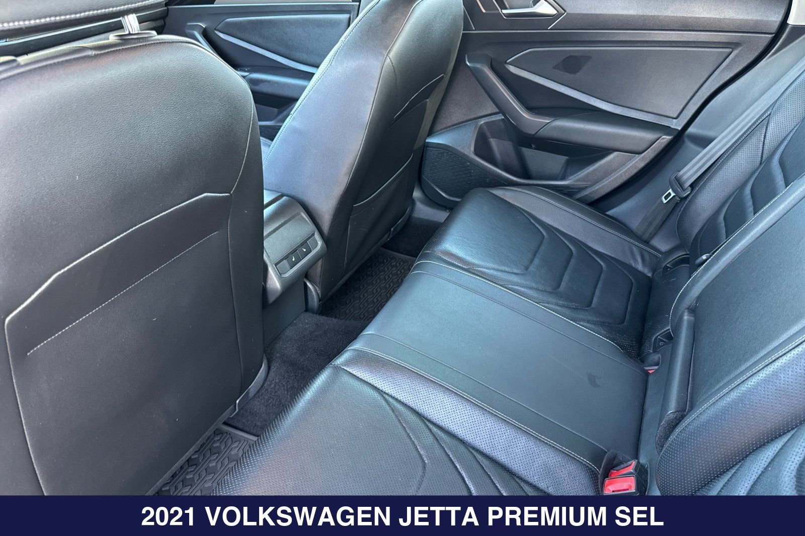 Used 2021 Volkswagen Jetta SEL Premium FWD image 13