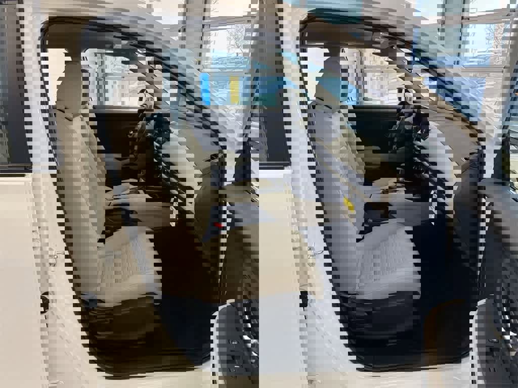 Certified 2025 Honda HR-V LX image 21