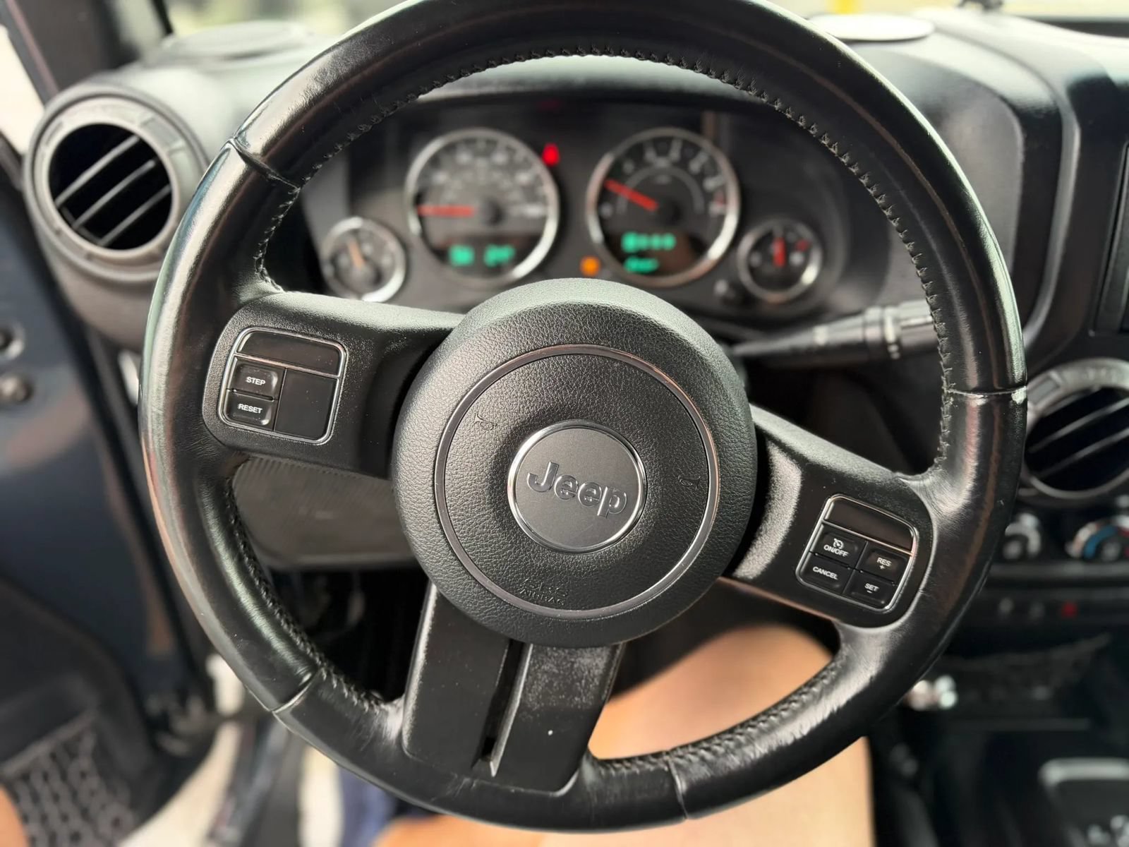 Used 2018 Jeep Wrangler Sport AWD/4WD image 12
