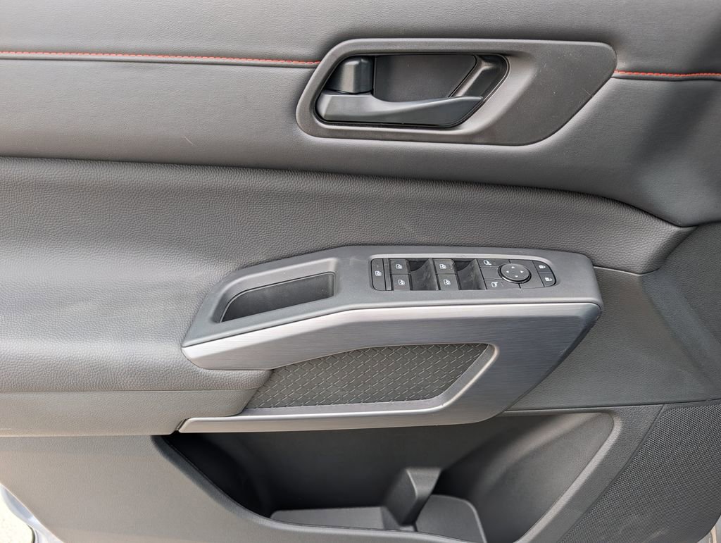 New 2026 Nissan Pathfinder Rock Creek AWD/4WD image 14