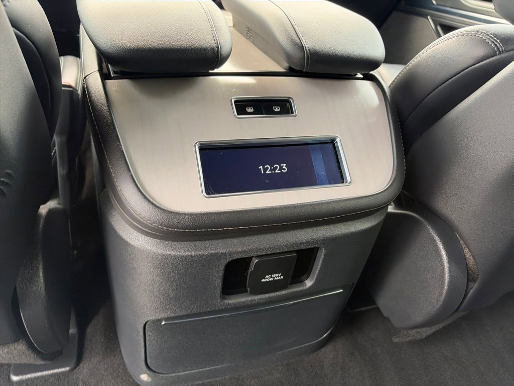 Used 2025 Lincoln Navigator L Reserve w/ Jet Appearance Package AWD/4WD image 26