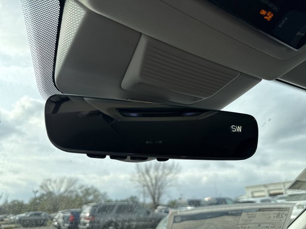 New 2026 Volkswagen Tiguan SE FWD image 21