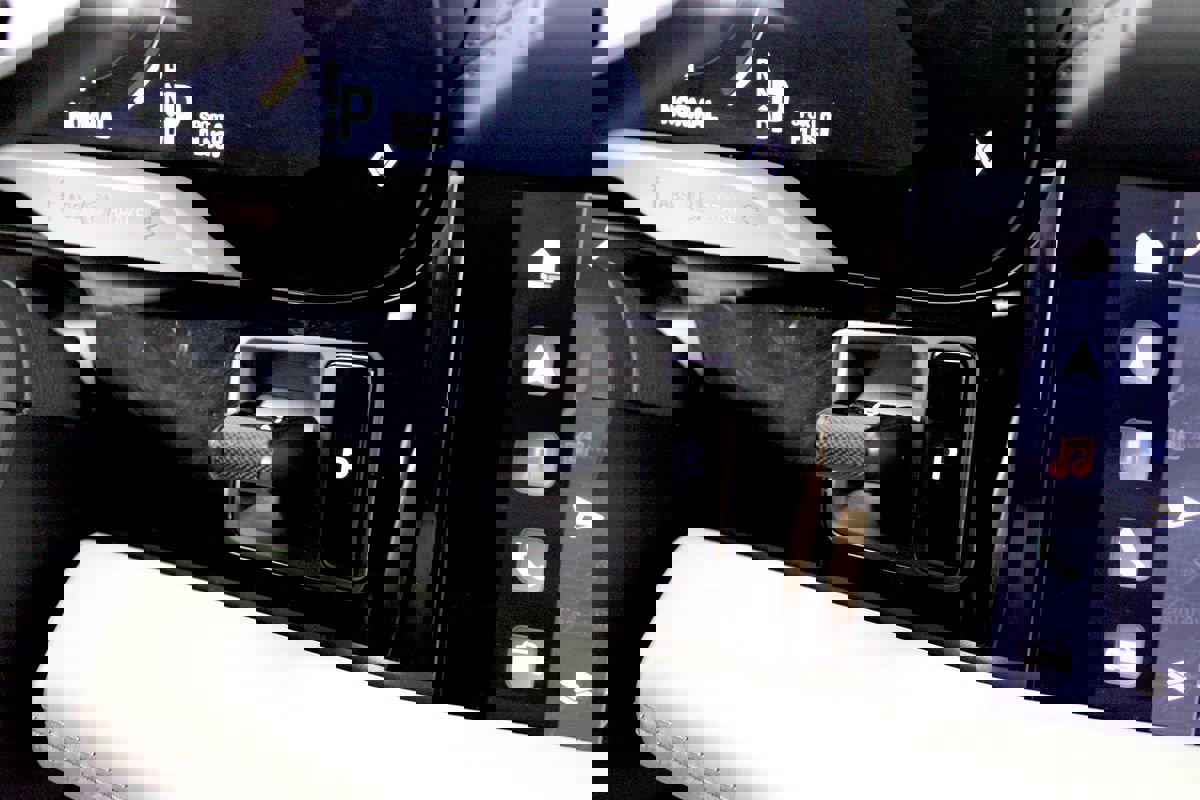 Used 2023 Porsche Taycan w/ Premium Package RWD image 22