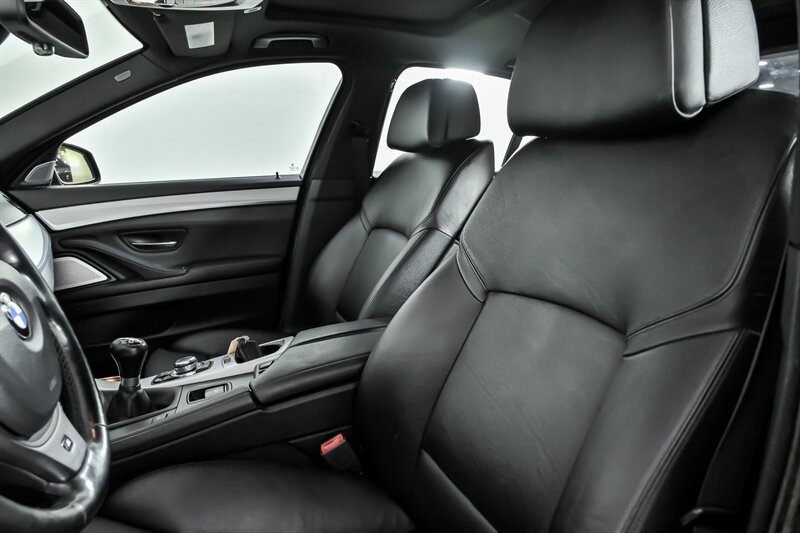 Used 2013 BMW 550i Sedan RWD image 18