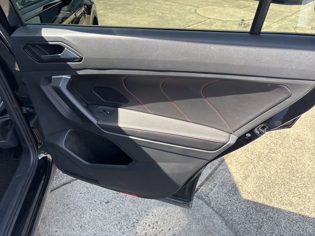 Used 2024 Volkswagen Tiguan Wolfsburg Edition image 44