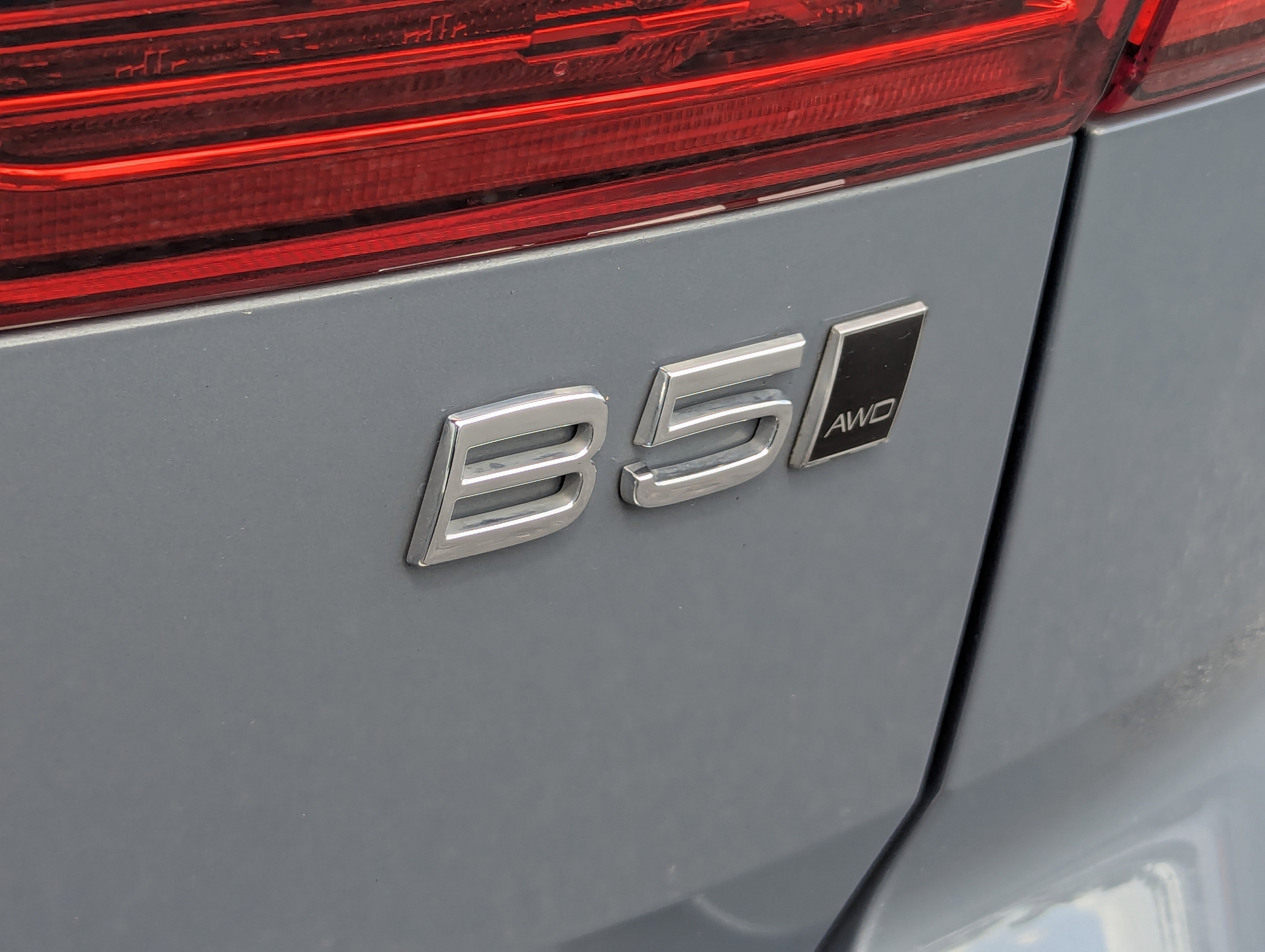 Used 2024 Volvo XC60 B5 Plus w/ Protection Package Premier AWD/4WD image 13