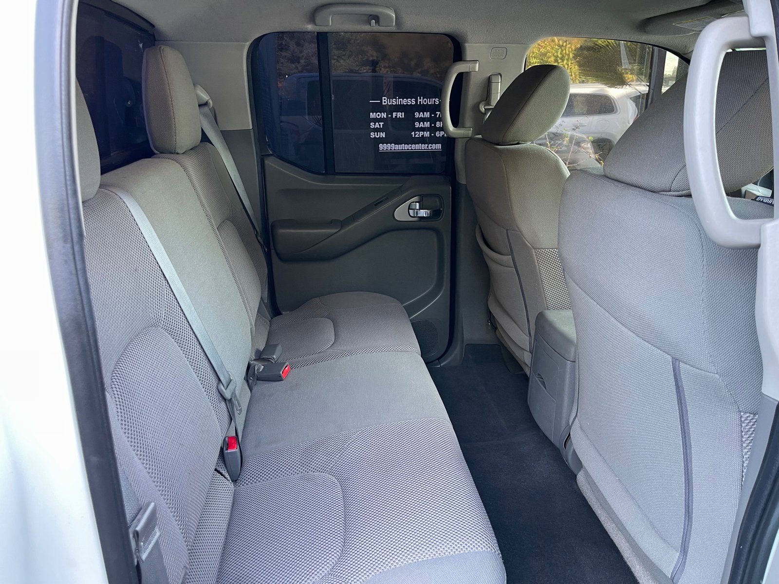 Used 2019 Nissan Frontier SV image 16
