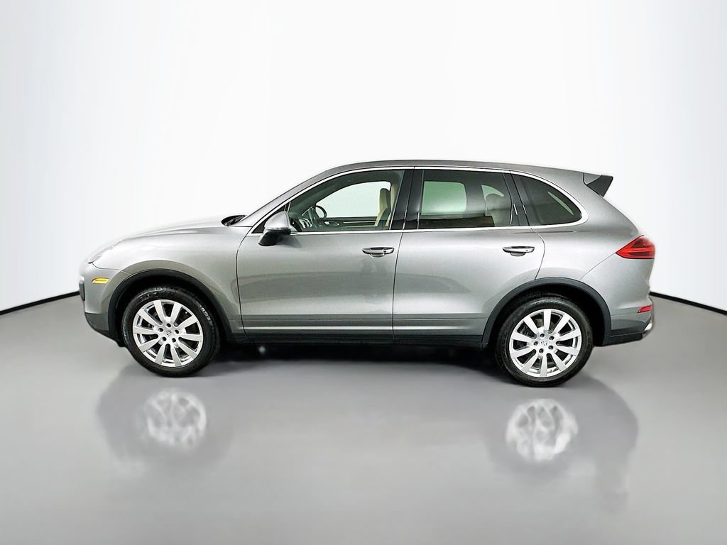 Used 2016 Porsche Cayenne AWD/4WD image 8