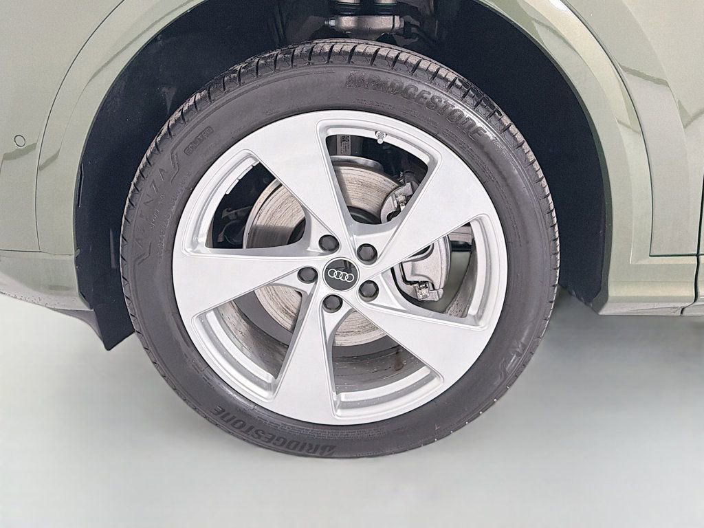 Certified 2025 Audi Q5 Premium Plus w/ Premium Plus image 33