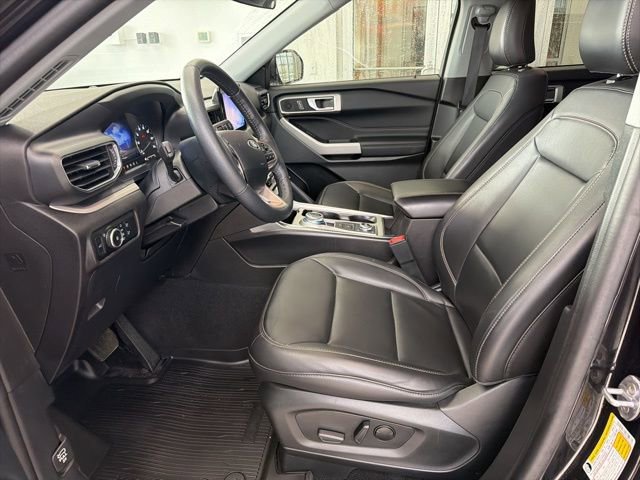 Used 2024 Ford Explorer XLT w/ Equipment Group 202A image 16