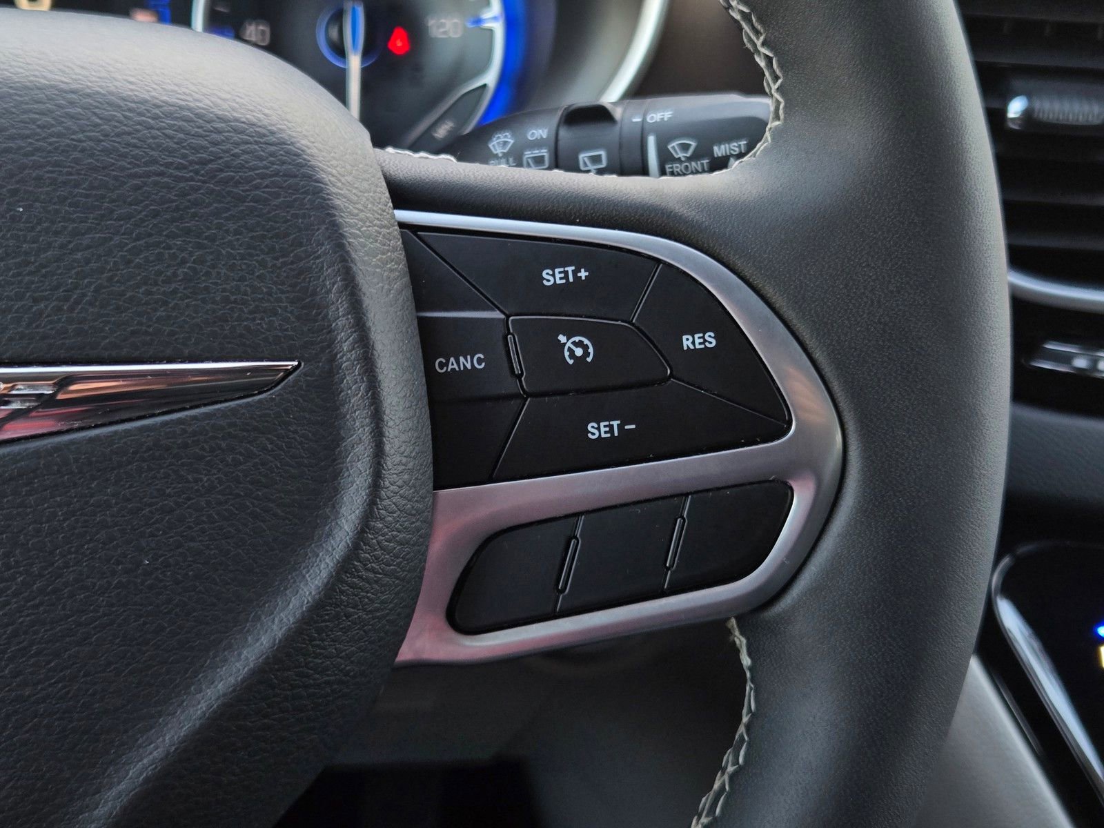 Used 2023 Chrysler Voyager LX image 19