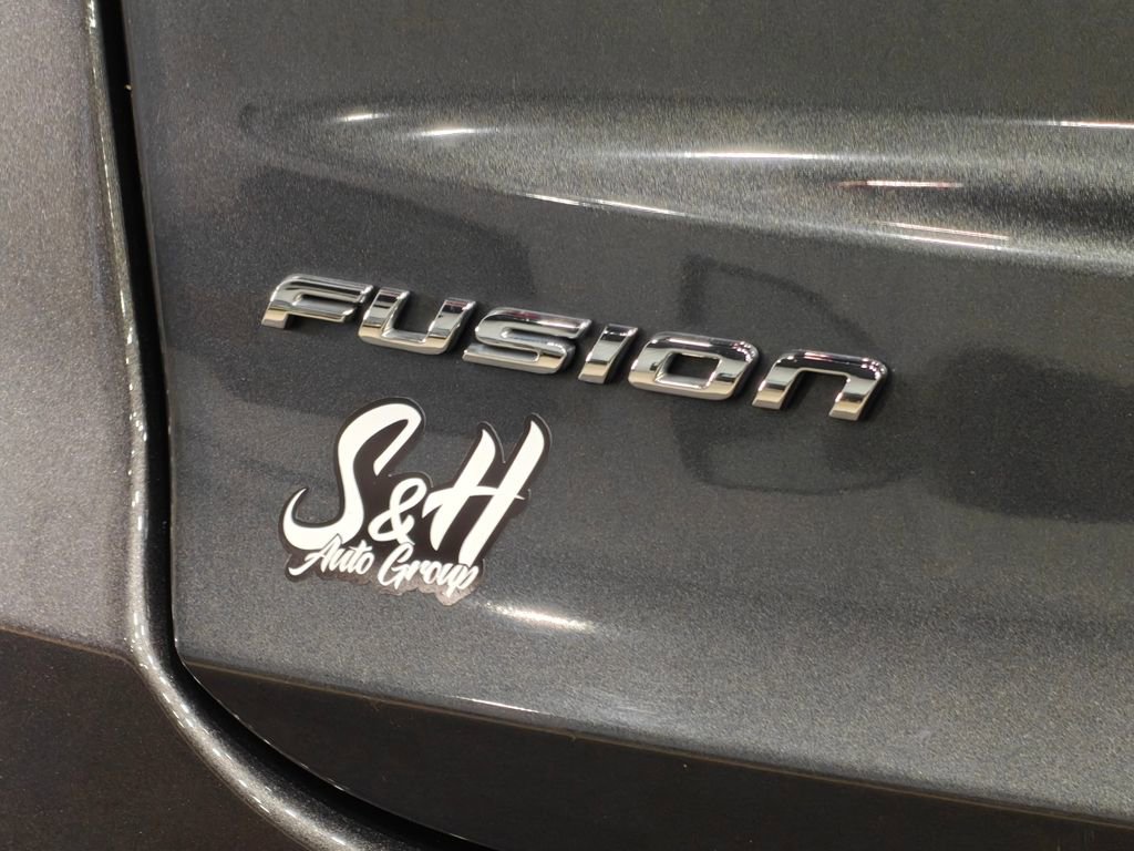 Used 2020 Ford Fusion SE image 45