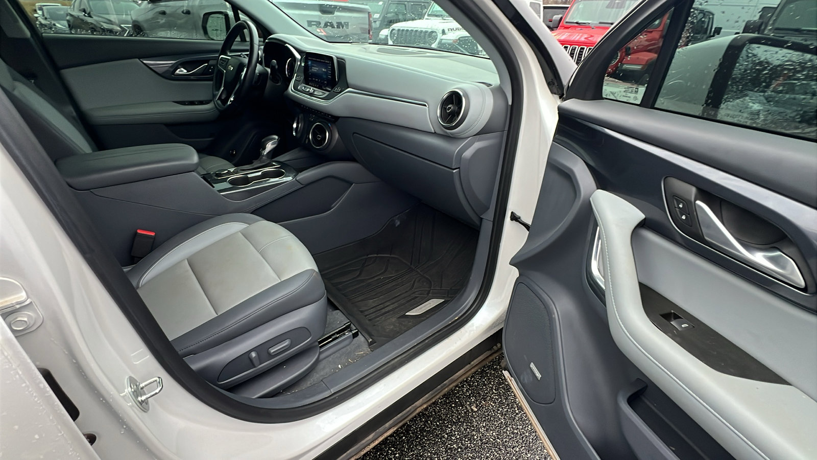 Used 2022 Chevrolet Blazer LT w/ Sound & Technology Package image 20