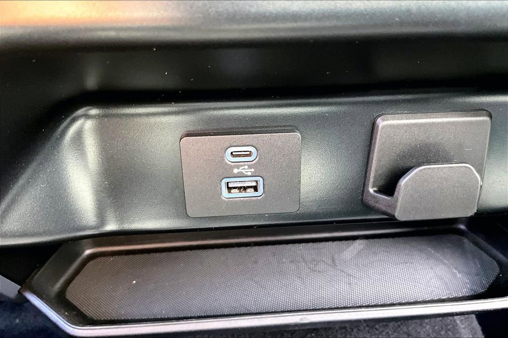 Used 2023 Ford F150 XLT w/ Trailer Tow Package image 16