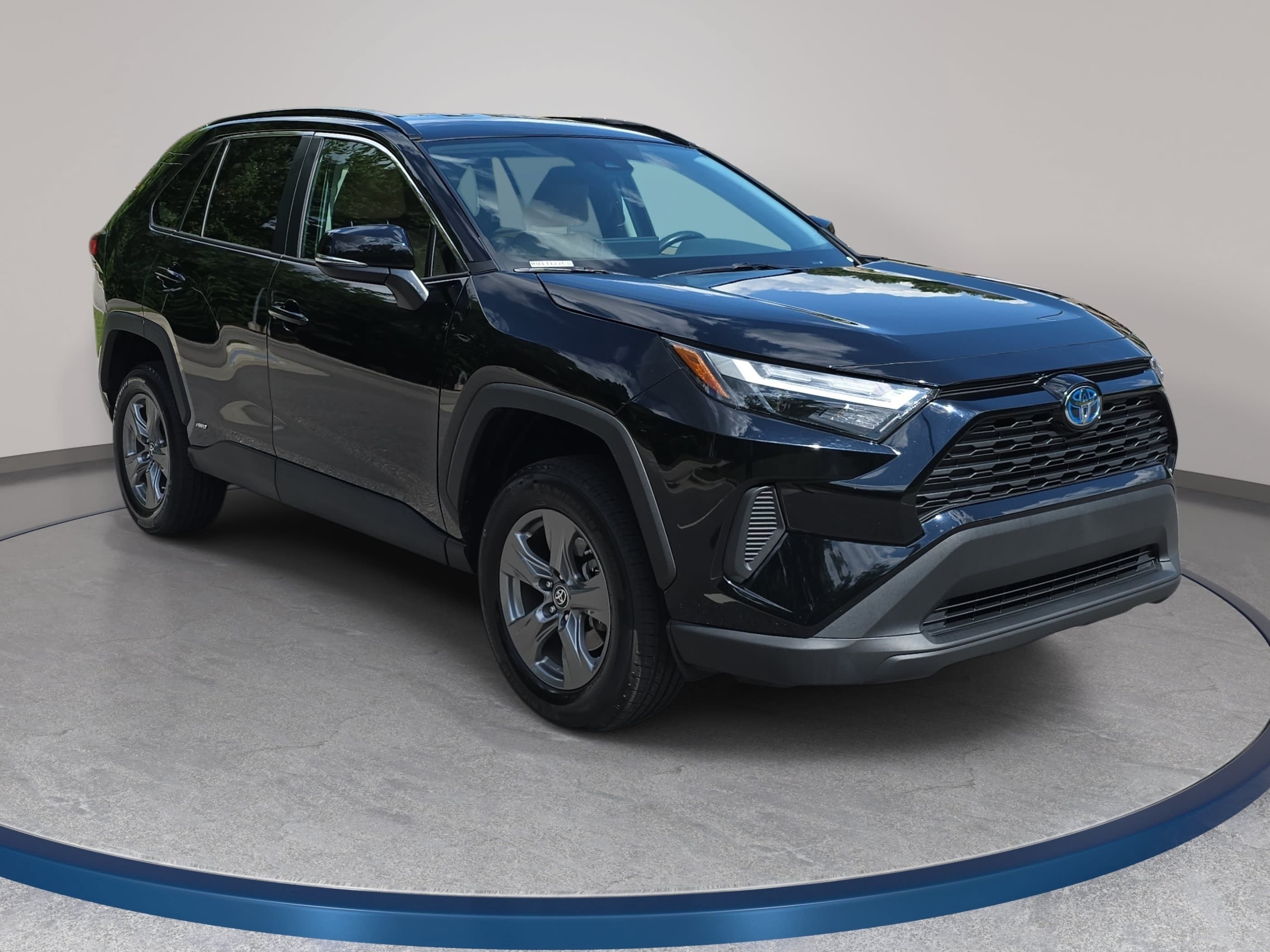 Certified 2024 Toyota RAV4 LE AWD/4WD image 3