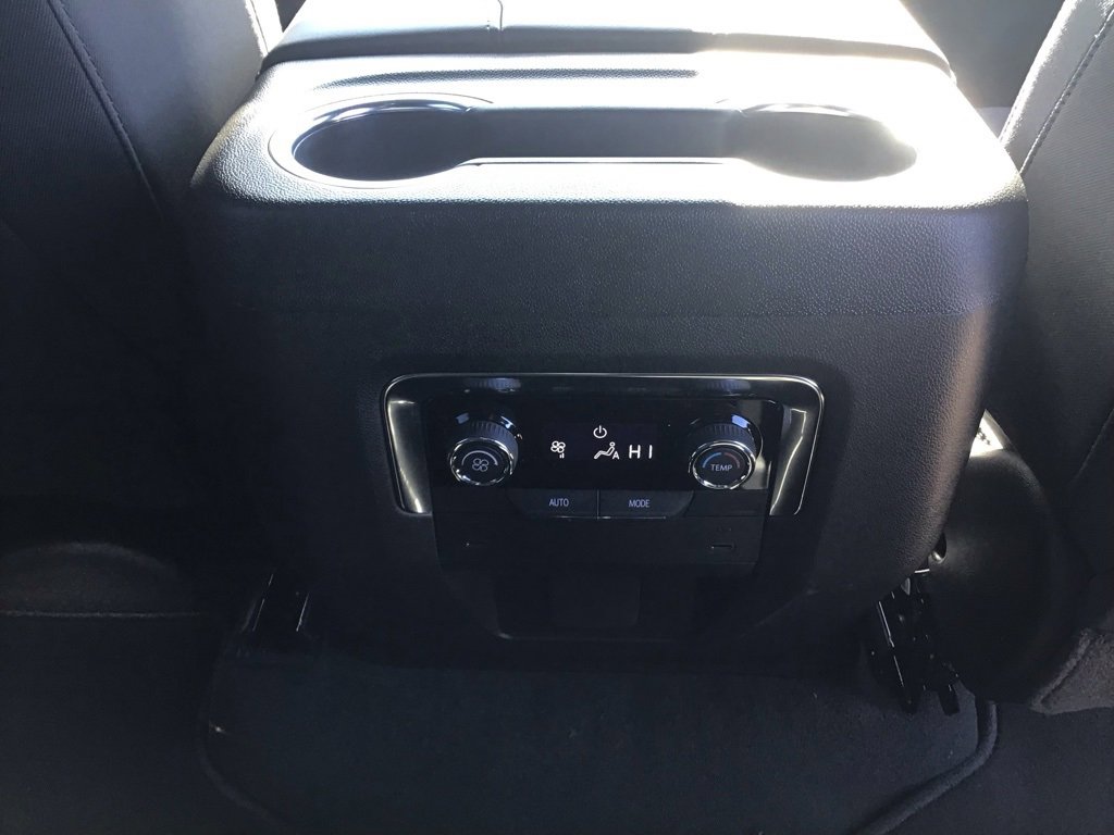 New 2026 Chevrolet Suburban LS image 22