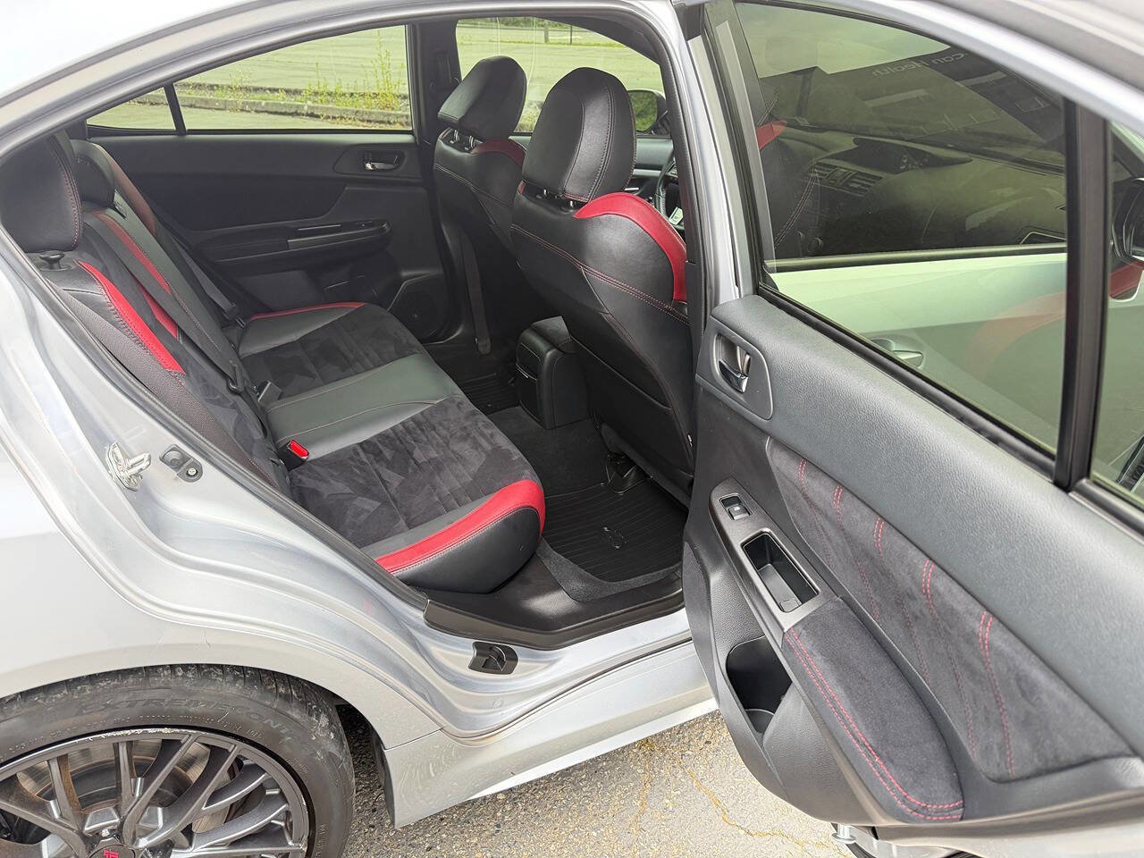 Used 2015 Subaru WRX STI AWD/4WD image 32